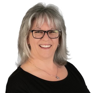 JUDY MANOLAKOS
